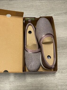 Skechers Memory Foam Arya Sparkle Slip-On Women's Flats in Lavender Brand New